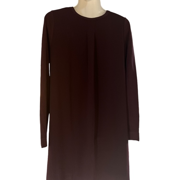 NWOT LOFT V Neck Dress. Lightly lined. - Picture 2 of 4